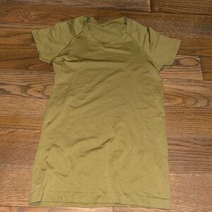 Swiftly Tech Short-Sleeve Shirt 2.0